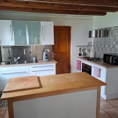 Holiday home Maison Les Geraniums Parking Prive Moto