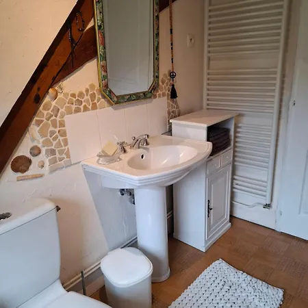 Maison Les Geraniums Parking Prive بيت للعطل Linthal