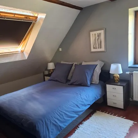 Maison Les Geraniums Parking Prive بيت للعطل