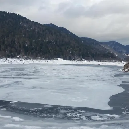 Maison Les Geraniums Parking Prive بيت للعطل *